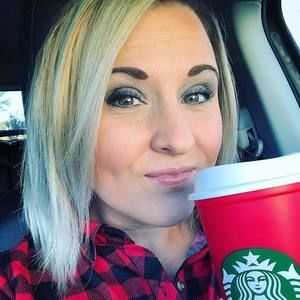 Meet your Posher, Lacey